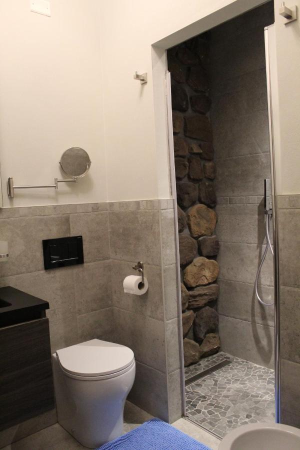 Villa Martina Luxury Rooms Desenzano del Garda Exterior photo